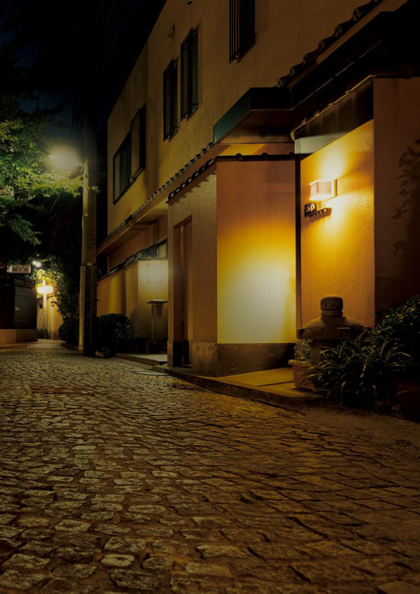 カタログギフト・サンプル：彩璃（いろり） 20,900円コース 1ページ